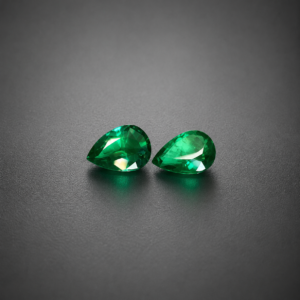 Pear cut 4,95 ct pair